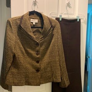 Ladies retro look pant suit